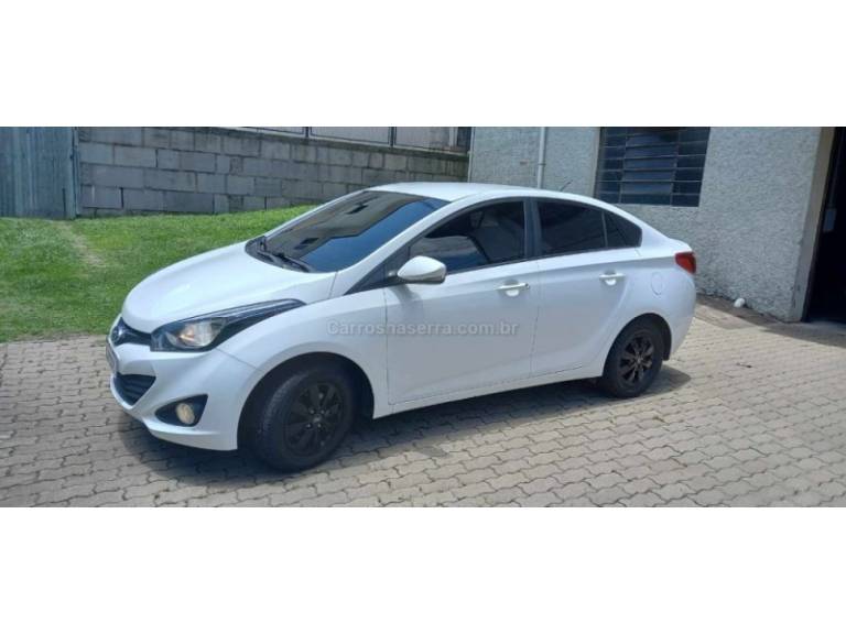 HYUNDAI - HB20S - 2015/2015 - Branca - R$ 52.000,00