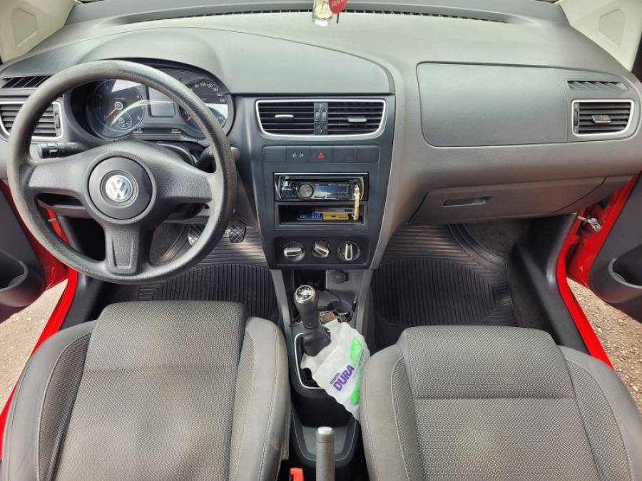 VOLKSWAGEN - FOX - 2011/2012 - Vermelha - R$ 35.900,00