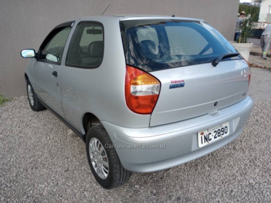 FIAT - PALIO - 2006/2007 - Prata - R$ 18.500,00