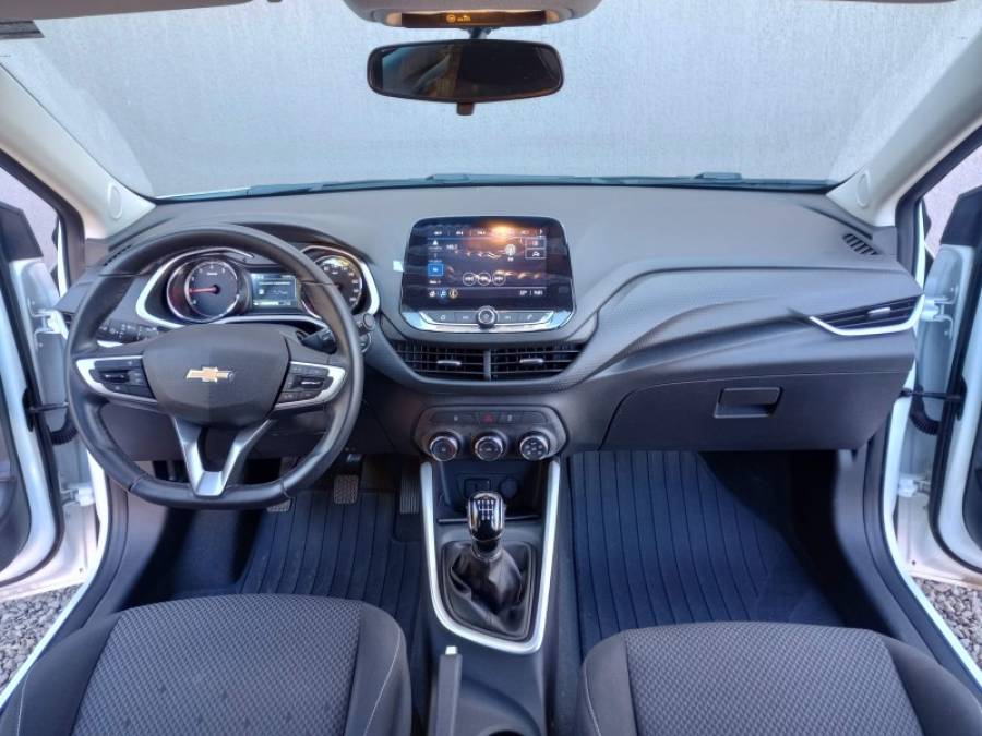 CHEVROLET - ONIX - 2021/2021 - Branca - R$ 71.900,00