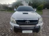 TOYOTA - HILUX - 2011/2011 - Prata - R$ 120.000,00