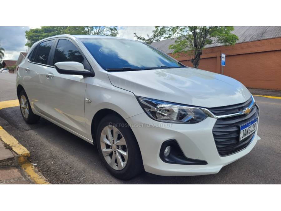 CHEVROLET - ONIX - 2021/2021 - Branca - R$ 71.900,00