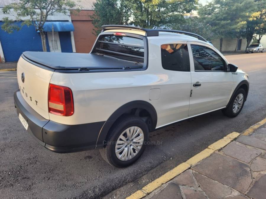 VOLKSWAGEN - SAVEIRO - 2019/2020 - Branca - R$ 71.500,00