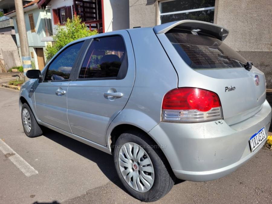 FIAT - PALIO - 2010/2011 - Prata - R$ 29.900,00
