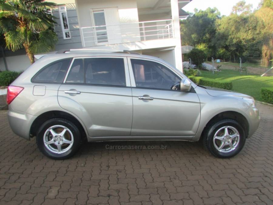 LIFAN - X60 - 2013/2013 - Bege - R$ 34.000,00