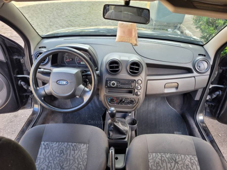 FORD - KA - 2009/2009 - Preta - R$ 19.500,00