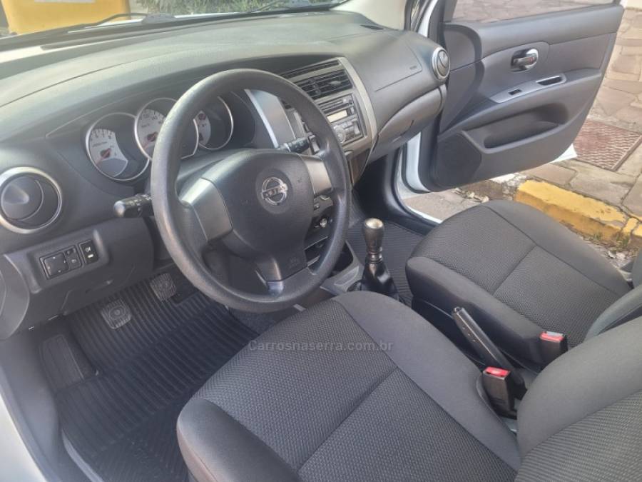 NISSAN - GRAND LIVINA - 2013/2013 - Branca - R$ 43.500,00