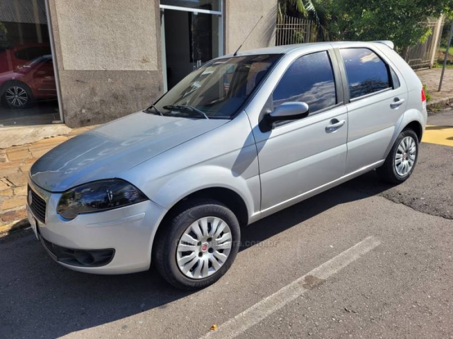 FIAT - PALIO - 2010/2011 - Prata - R$ 29.900,00