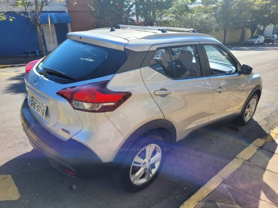 NISSAN - KICKS - 2019/2019 - Prata - R$ 79.000,00