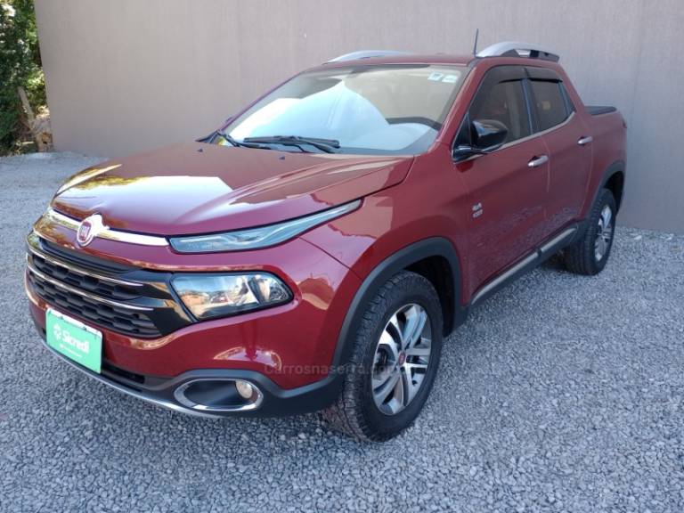 FIAT - TORO - 2016/2017 - Vermelha - R$ 94.900,00