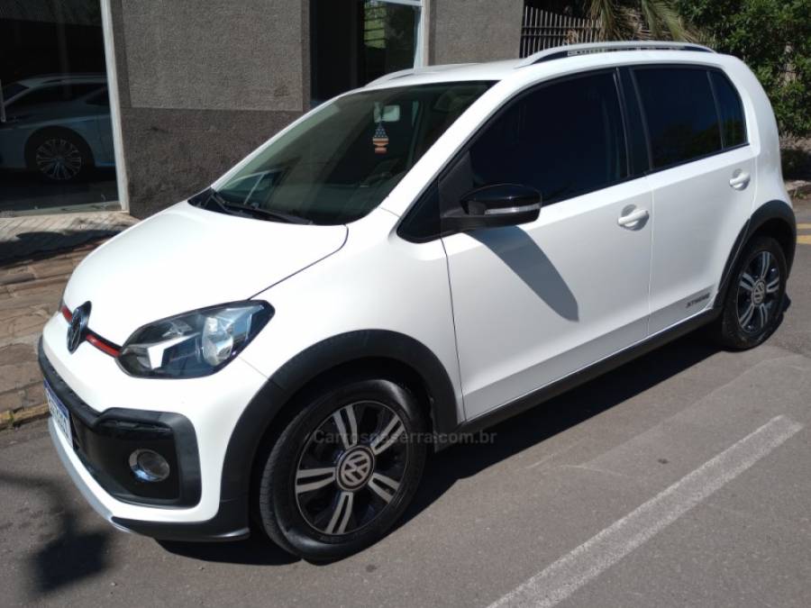 VOLKSWAGEN - UP - 2019/2020 - Branca - R$ 66.000,00