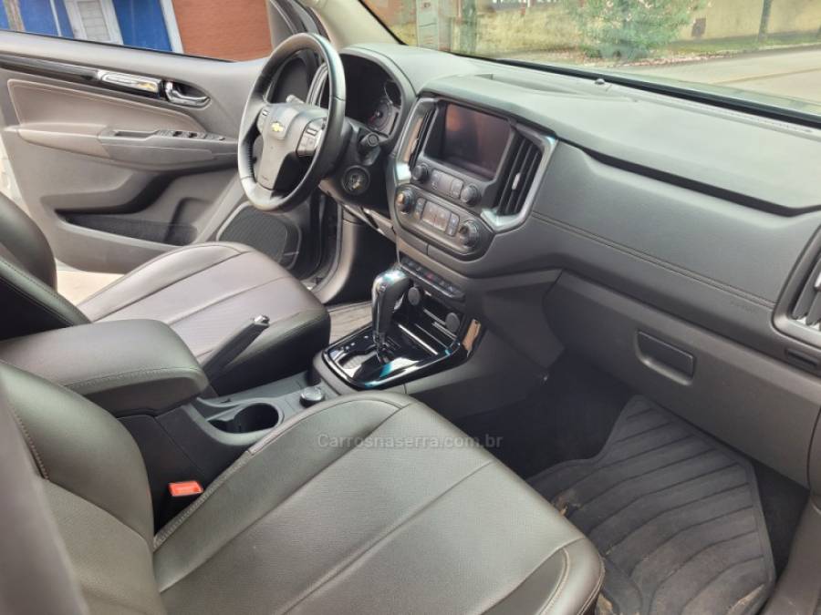 CHEVROLET - S10 - 2023/2024 - Prata - R$ 233.000,00