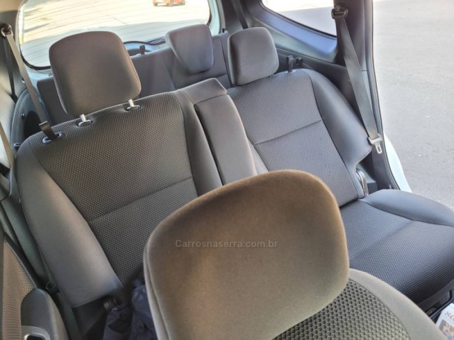 NISSAN - GRAND LIVINA - 2013/2013 - Branca - R$ 43.500,00