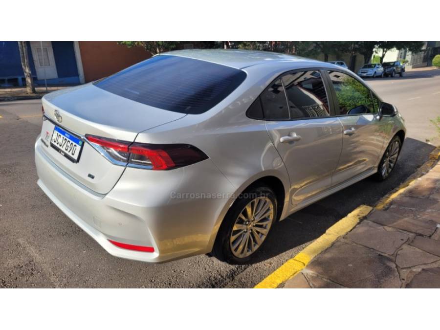 TOYOTA - COROLLA - 2023/2024 - Prata - R$ 137.000,00