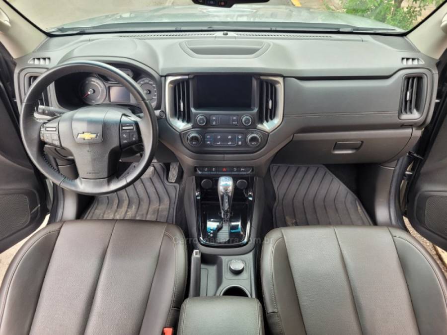 CHEVROLET - S10 - 2023/2024 - Prata - R$ 233.000,00