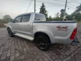 TOYOTA - HILUX - 2011/2011 - Prata - R$ 120.000,00