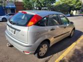 FORD - FOCUS - 2007/2008 - Prata - R$ 24.000,00