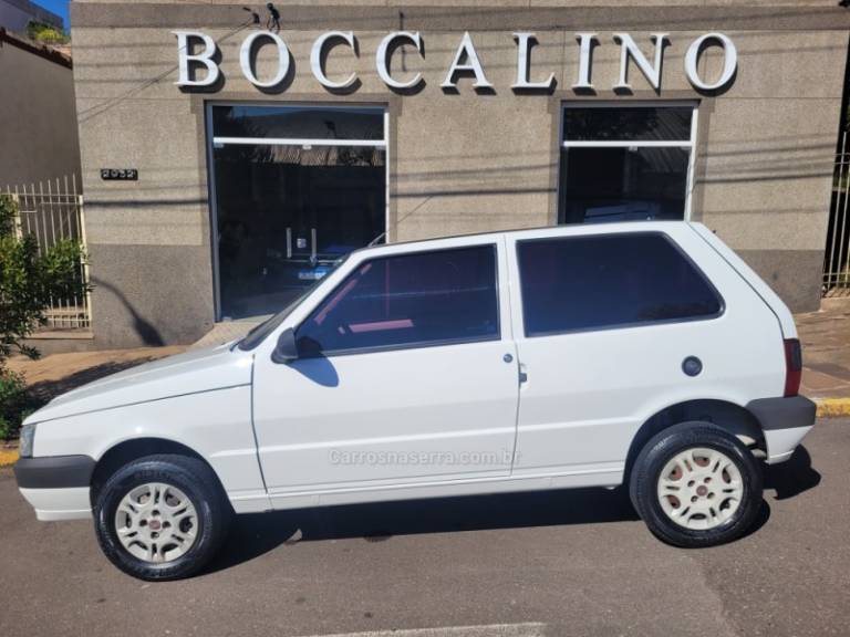 FIAT - UNO - 2013/2013 - Branca - R$ 26.900,00