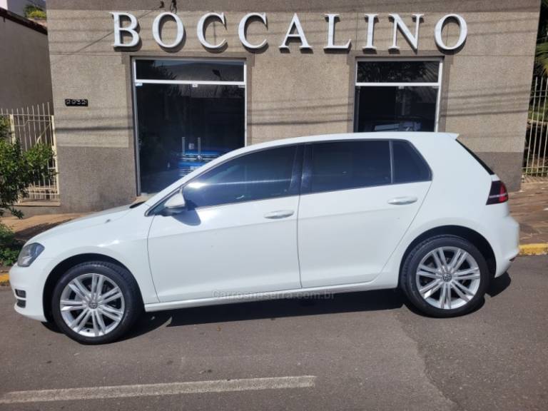 VOLKSWAGEN - GOLF - 2014/2014 - Branca - R$ 78.000,00