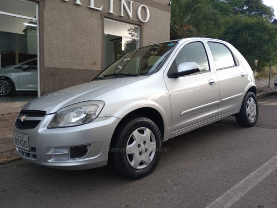 CHEVROLET - CELTA - 2012/2013 - Prata - R$ 33.000,00