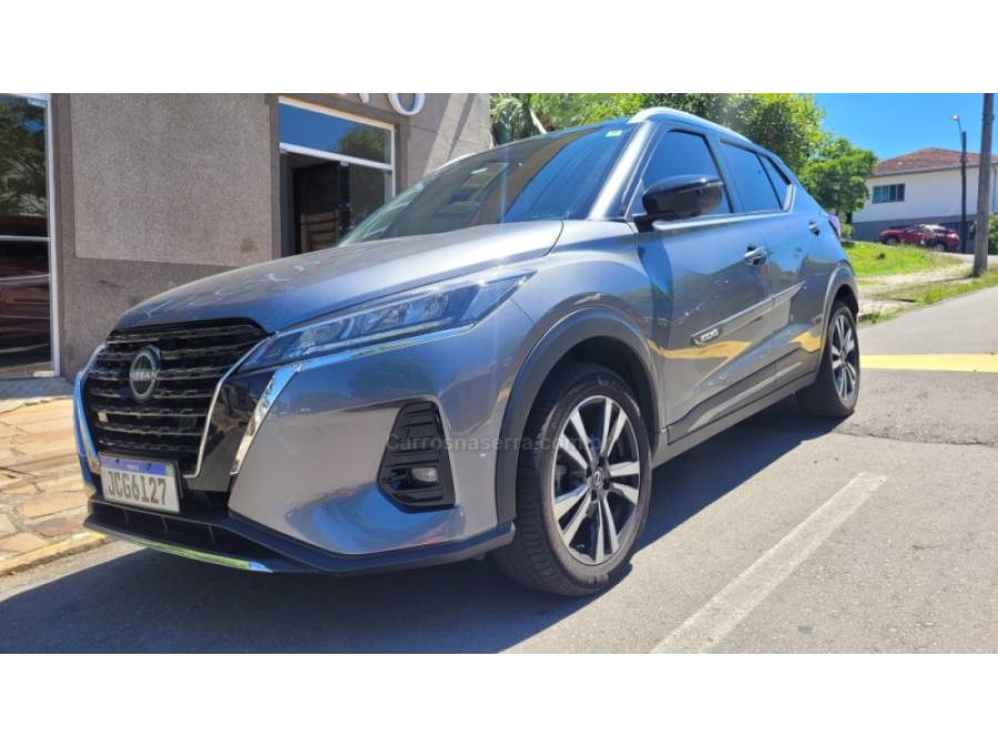 NISSAN - KICKS - 2023/2024 - Cinza - R$ 121.000,00