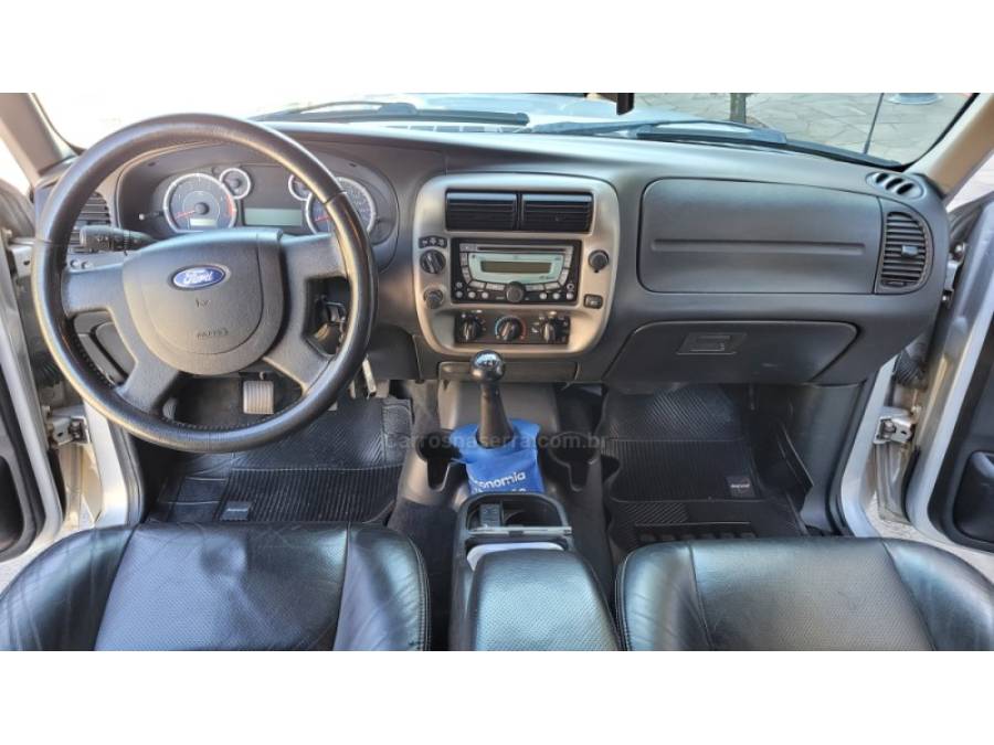 FORD - RANGER - 2010/2011 - Prata - R$ 85.000,00