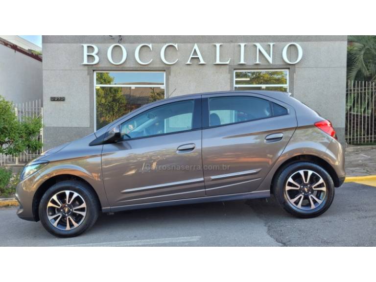 CHEVROLET - ONIX - 2013/2014 - Cinza - R$ 51.000,00
