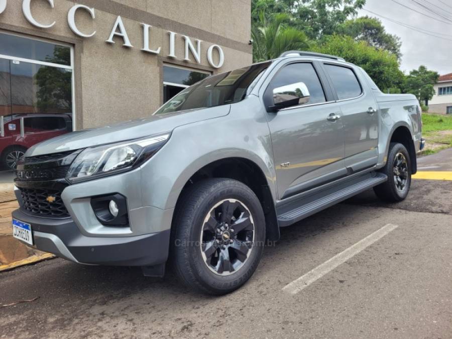 CHEVROLET - S10 - 2023/2024 - Prata - R$ 233.000,00