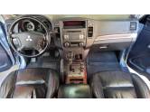 MITSUBISHI - PAJERO FULL - 2007/2008 - Prata - R$ 77.000,00