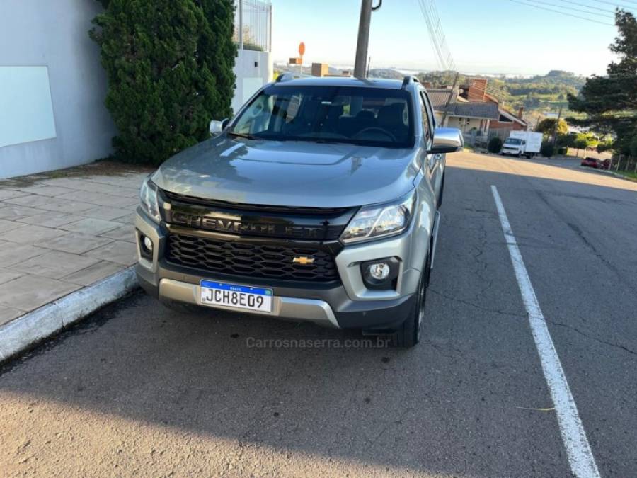 CHEVROLET - S10 - 2023/2024 - Prata - R$ 240.000,00